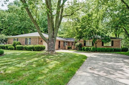 5526 Red Coach Rd, Centerville, OH, 45429-6116 | Card Image