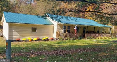 8 - 237 Rudd Road, House other with 4 bedrooms, 2 bathrooms and null parking in VALLEY BEND WV | Image 1