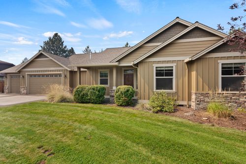 61551 Baptist Way, Bend, OR, 97702-9713 | Card Image