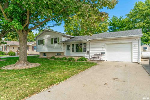 1600 Pulaski St, Lincoln, IL, 62656-3243 | Card Image