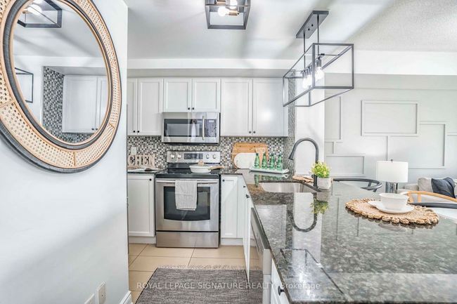 612 - 9 George St N, Condo with 2 bedrooms, 1 bathrooms and 1 parking in Brampton ON | Image 17