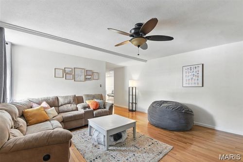 a-2416 S 12th St, Saint Louis, MO, 63104-4319 | Card Image