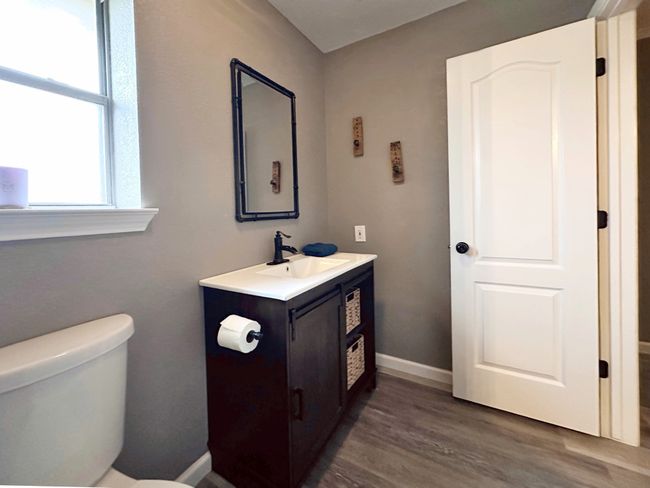New new finishes and fixtures throughout | Image 17