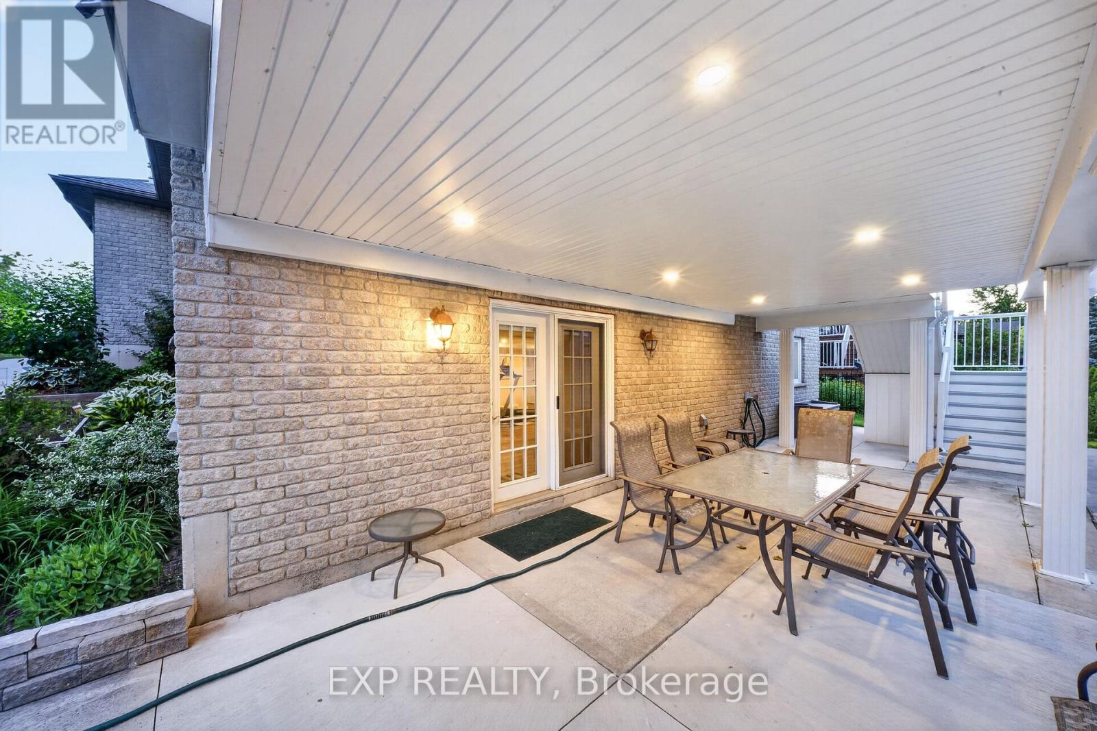 Residential in Norfolk (Port Rowan) 2
