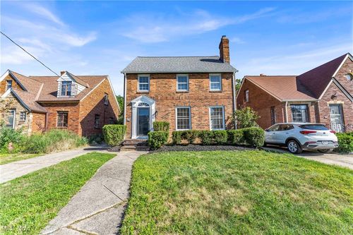 6408 Dellbank Dr, Cleveland, OH, 44144-1615 | Card Image