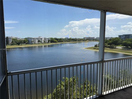 apt-609-2900 N Course Dr, Pompano Beach, FL, 33069-3874 | Card Image