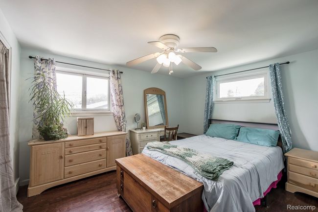 Generous primary bedroom | Image 13