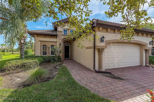 7812 Valencia Ct, NAPLES, FL, 34113-3185 | Card Image