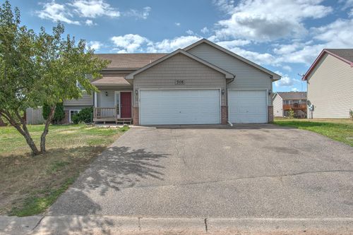 705 Bluebird St, Mora, MN, 55051-1490 | Card Image