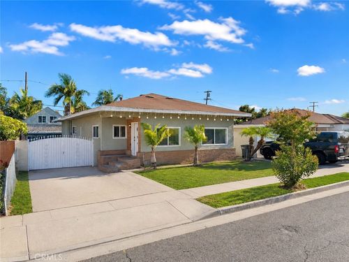 2980 Oakwood Ave, Lynwood, CA, 90262-2421 | Card Image