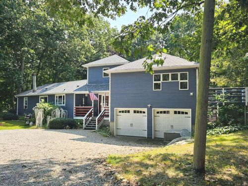 348 Noank Ledyard Rd, Mystic, CT, 06355-1511 | Card Image