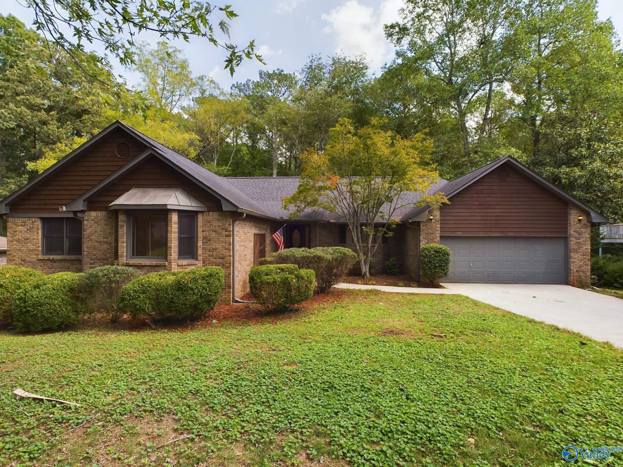 Seina Vista Dr, Madison, AL 35758