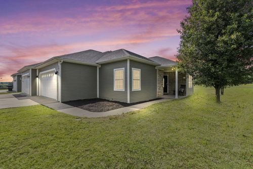 107 Villa Dr, Lancaster, KY, 40444-7098 | Card Image