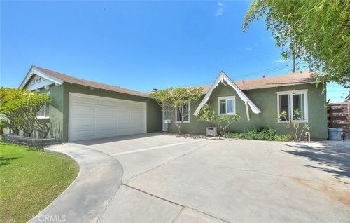 6201 Vanguard Ave, Garden Grove, CA, 92845-1707 | Card Image