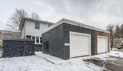 152 Overlea Dr, Kitchener, ON, N2M1T3 | Card Image