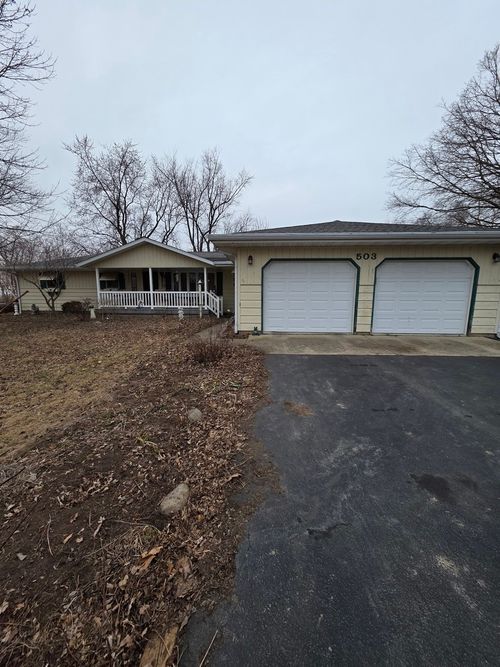 503 Walnut St, Delavan, IL, 61734-7587 | Card Image