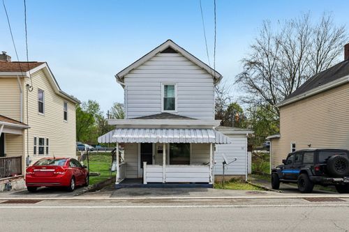 2112 Keystone Ave, Greensburg, PA, 15601-5525 | Card Image