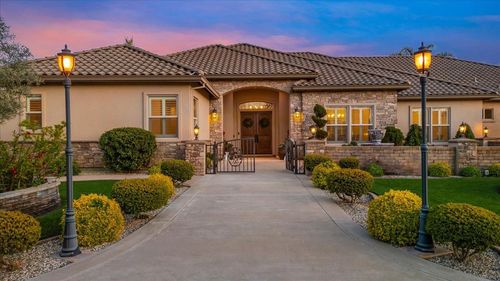 10710 Goldsborough Cir, Oakdale, CA, 95361-7648 | Card Image