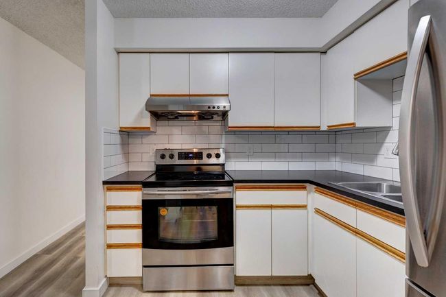 301 - 128 2 Avenue Se, Condo with 3 bedrooms, 2 bathrooms and 1 parking in Calgary AB | Image 11
