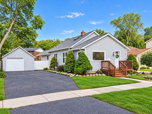 531 Elizabeth St, Milford, MI, 48381-1742 | Card Image