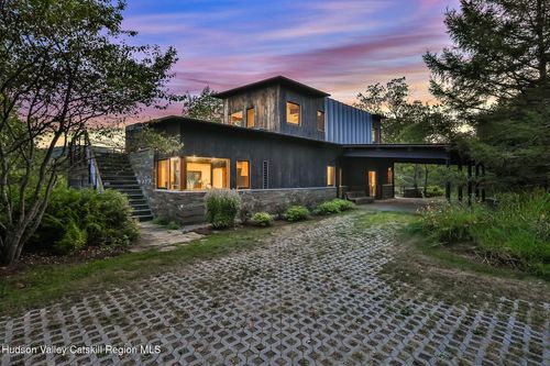 125 Valley View Way, Lake Hill, NY, 12448-5118 | Card Image