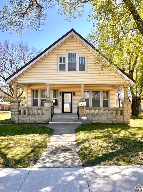 315 E Main St, Council Grove, KS, 66846 | Card Image