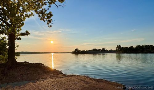 2 Dock Rd, Salina, OK, 74365-2837 | Card Image