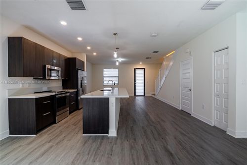 unit-6-10443 Nw 82nd St, Doral, FL, 33178-4387 | Card Image