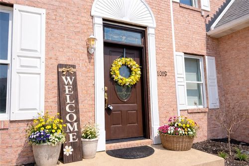1019 Kimberly Dr, Uniontown, PA, 15401-6583 | Card Image