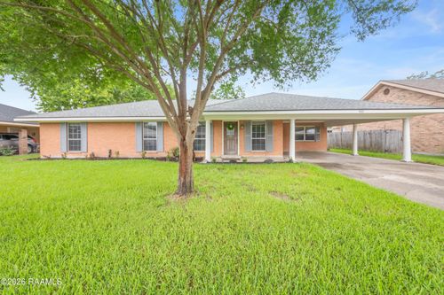 102 Westward Ave, Scott, LA, 70583-5606 | Card Image