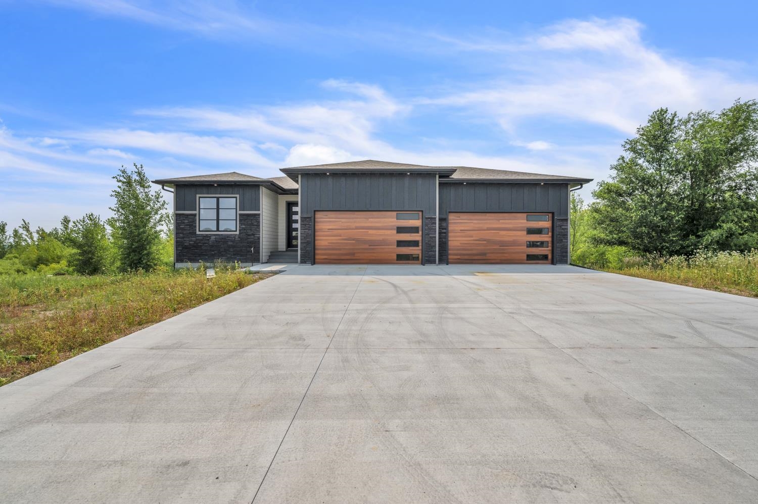 Sportsmans Dr, Milford, IA 51351