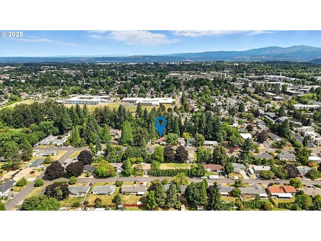 1425 Se 9 Th St, House other with 6 bedrooms, 3 bathrooms and null parking in Gresham OR | Image 44