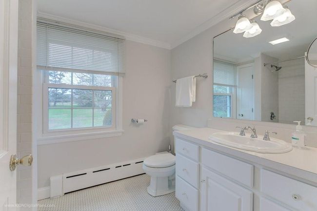 569 Turner Rd, Home with 4 bedrooms, 3 bathrooms and 6 parking in Middletown RI | Image 26