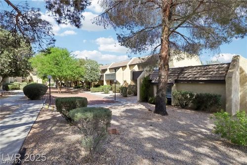 3233 Kinsale Ct, Las Vegas, NV, 89121-5758 | Card Image