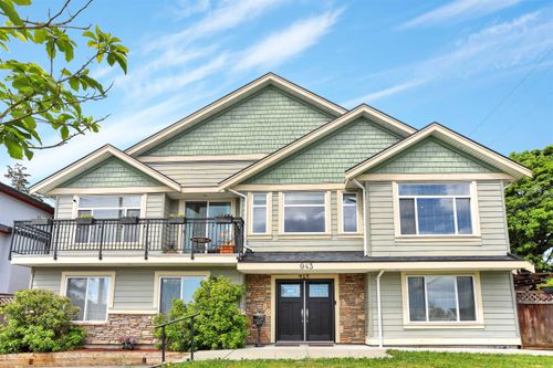 943 Harris Ave, Coquitlam, BC, V3K1S2 | Card Image