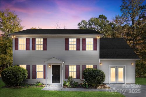 822 Mt Holly Huntersville Rd, Charlotte, NC, 28214-9351 | Card Image