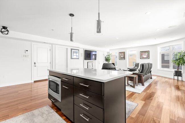 UNIT-2 - 112 W 9 Th St, Condo with 3 bedrooms, 2 bathrooms and 1 parking in Boston MA | Image 5