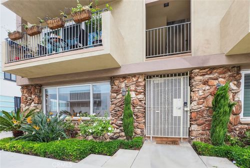 21 Alamitos Ave, Long Beach, CA, 90802-5401 | Card Image