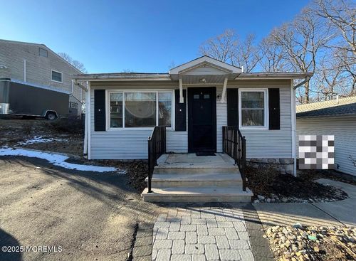 244 Dupont Ave, Hopatcong, NJ, 07843-1761 | Card Image