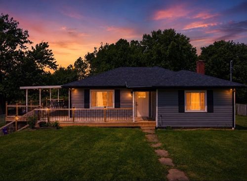 2017 Hulton Road, Verona, PA, 15147 | Card Image