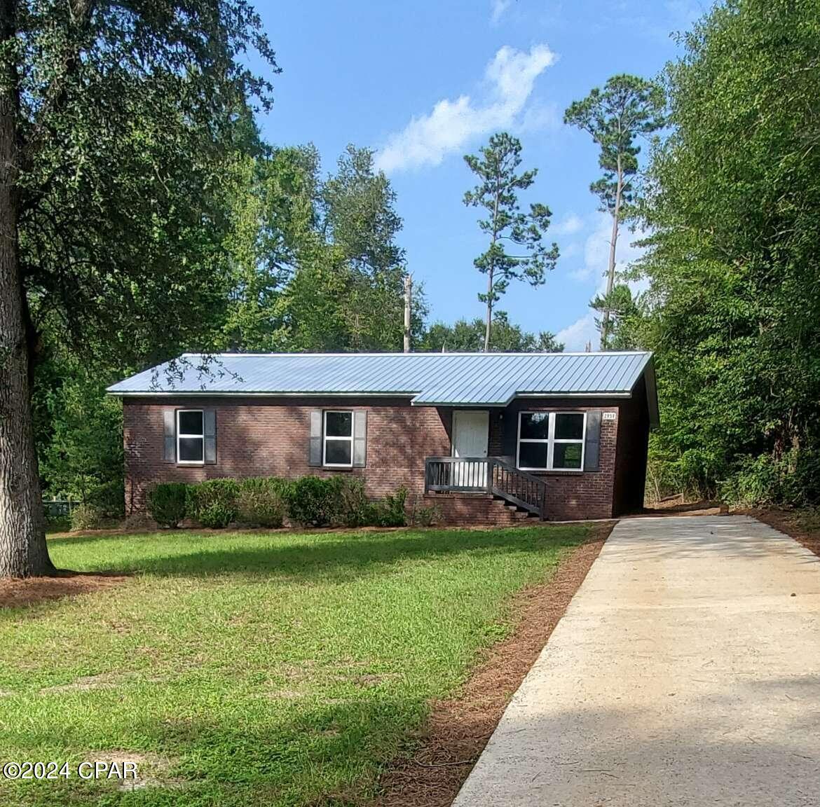 Hillcrest St, Marianna, FL 32448