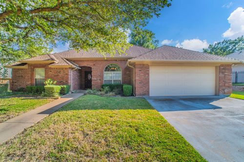 1412 Brookshire Dr, Bedford, TX, 76021-2450 | Card Image