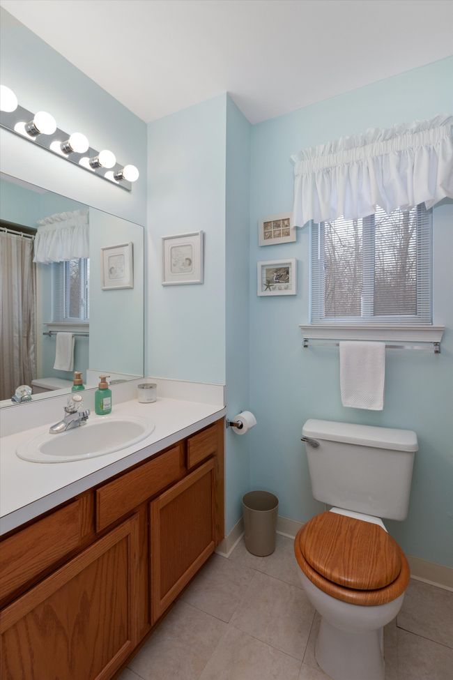 1025 Yorick Path, Condo with 3 bedrooms, 3 bathrooms and null parking in Wixom MI | Image 18
