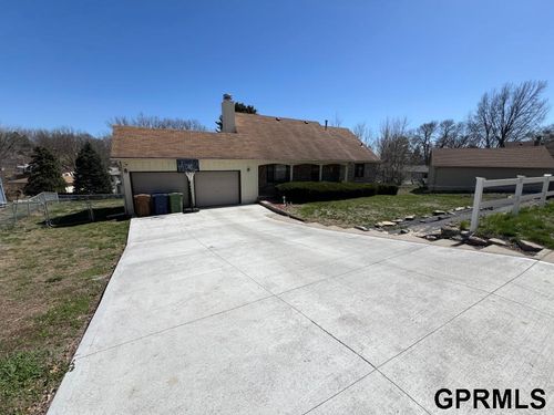 103 Caldor Dr, Bellevue, NE, 68005-4802 | Card Image