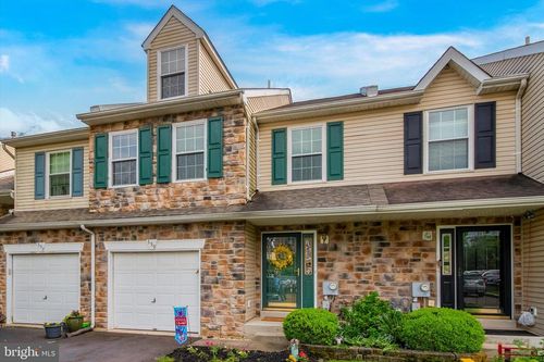559 Broxton Ct, HARLEYSVILLE, PA, 19438-3096 | Card Image