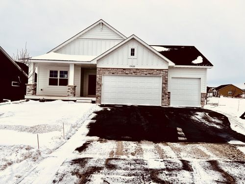 17939 Grantham Ln, Lakeville, MN, 55044-5086 | Card Image