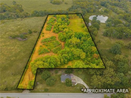 8815 Nebo Hills Rd, Liberty, MO, 64068-8698 | Card Image