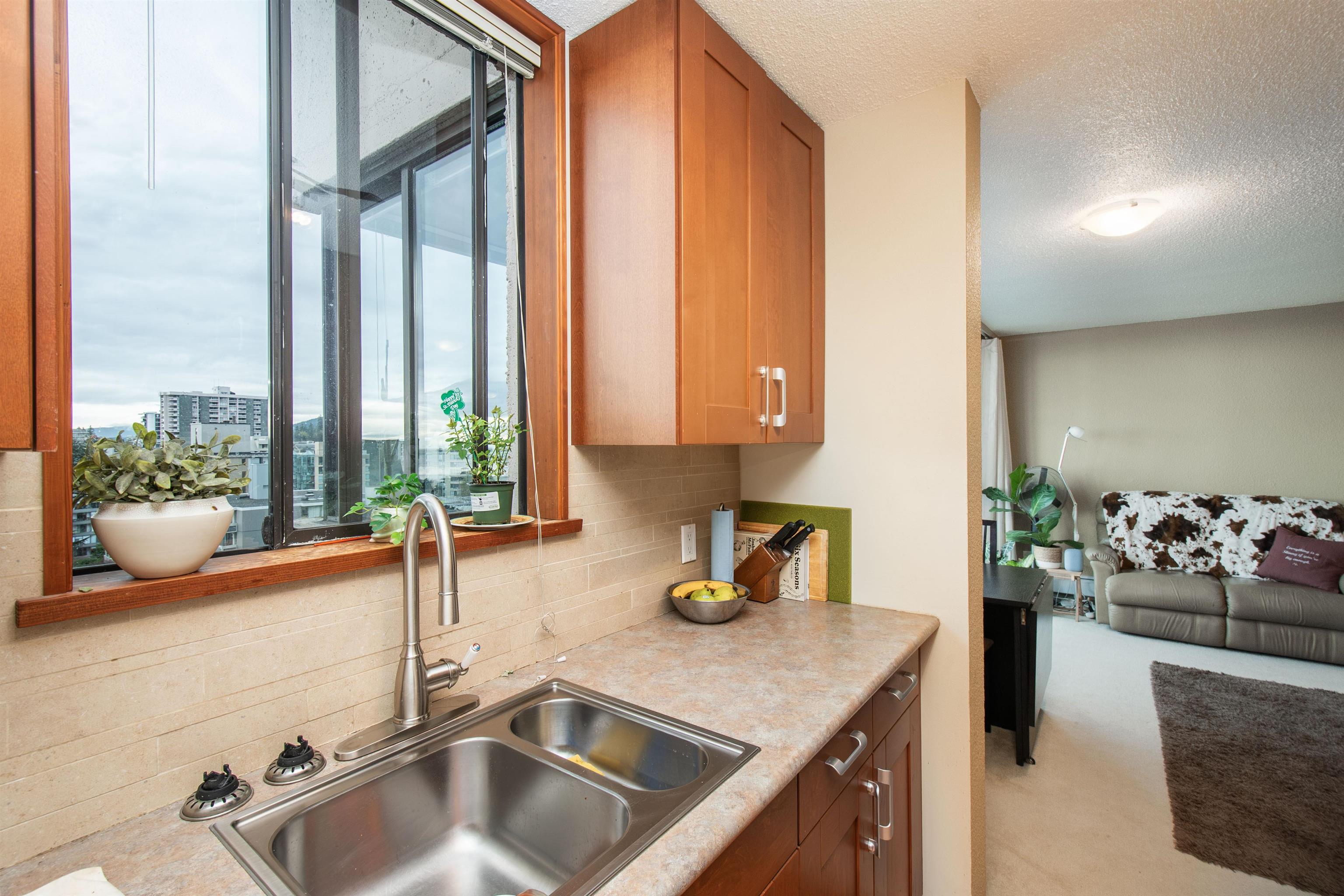 1003 - 555 13 Th Street, Condo with 0 bedrooms, 1 bathrooms and 1 parking in West Vancouver BC | Image 13