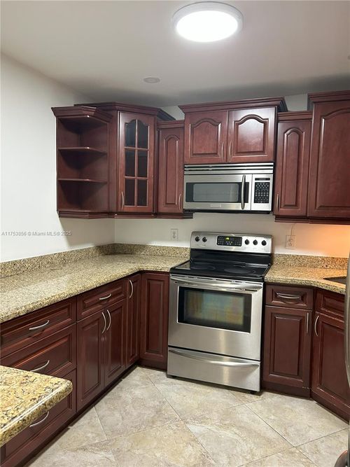 3324-3299 Cocoplum Cir, Coconut Creek, FL, 33063-5908 | Card Image