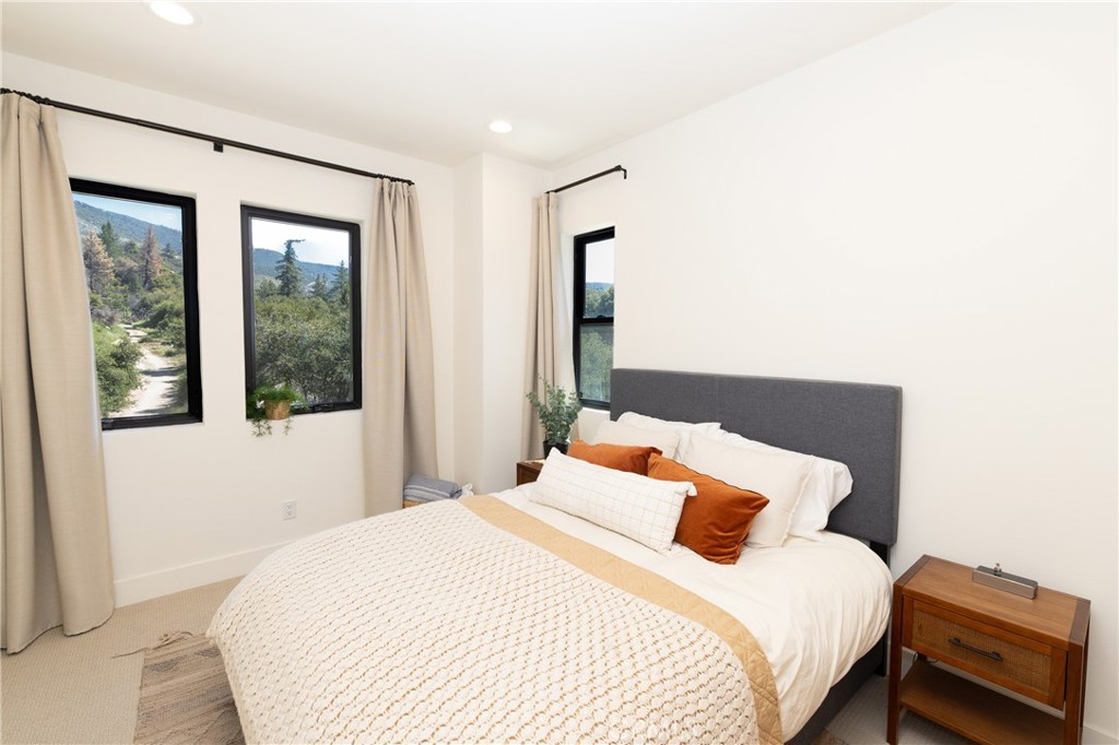 Residential in Angelus Oaks 5